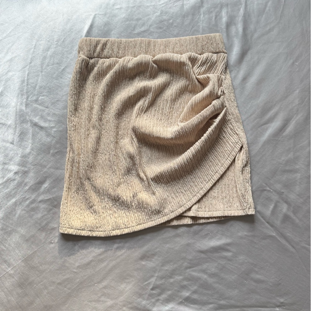 SHEIN Tan Ruched Skater Mini Skirt